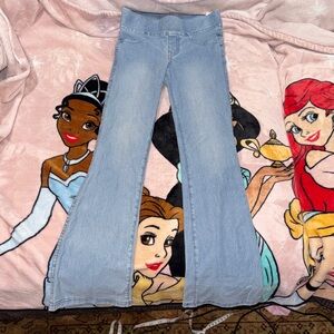H&M Light Blue Women's Flare Jeans, girls 9/10. Super stretchy! Brand new!